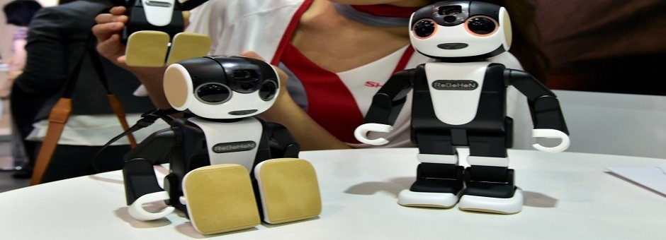 robohon-doubles-smartphone